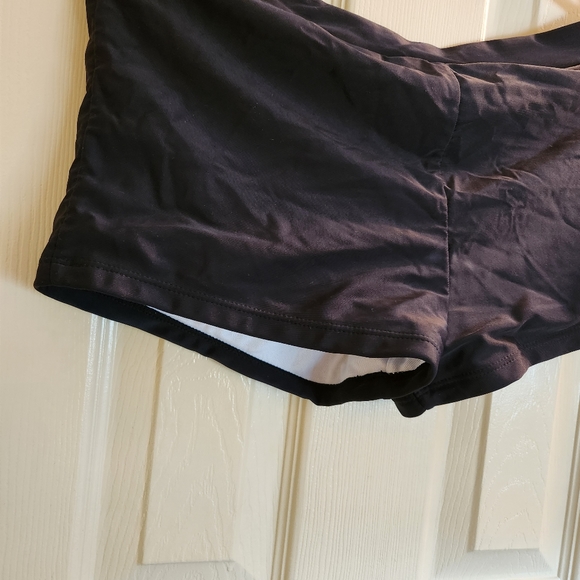 Black swim shorts boy shorts sz 2XL good coverage - Picture 2 of 3